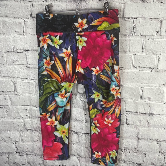 CALIA Carrie Underwood Colorful Tropical Floral Cropped High Rise Leggings M - Picture 6 of 13